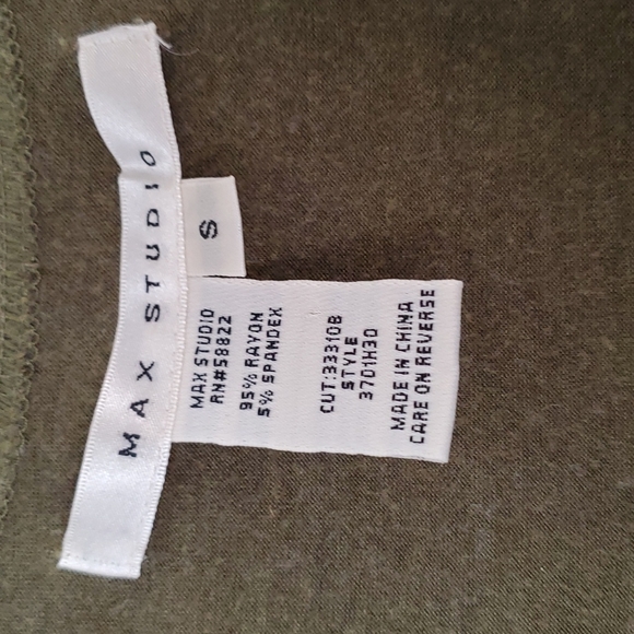 Top - Picture 2 of 3